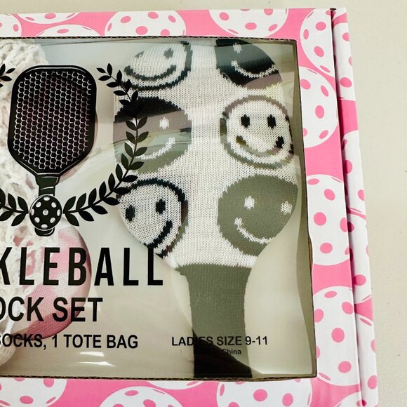 PICKLEBALL 3 PAIRS CREW SOCKS SIZE 9-11 AND 1 TOTE BAG GIFT SET WHITE PINK BLACK - Picture 4 of 6